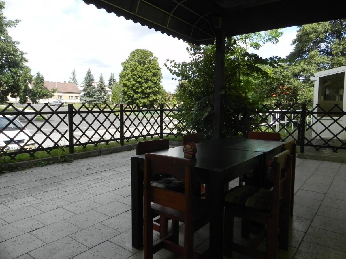 Penzion Krasny Dvur Luaran gambar