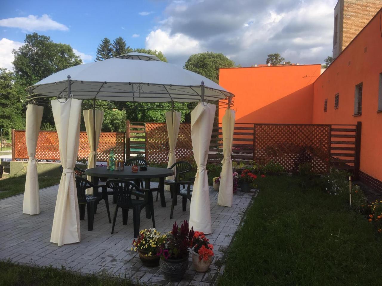 Penzion Krasny Dvur Luaran gambar